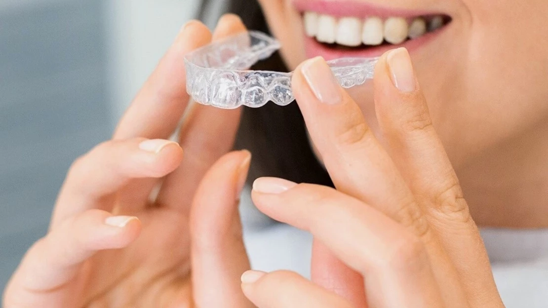 SEO Blog Overbite & INvisalign.png